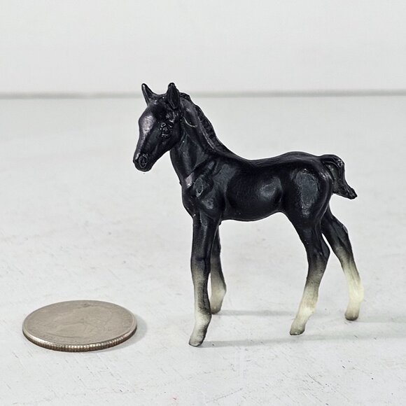 Breyer Stablemate Thoroughbred Standing Foal Baby Horse Black #5701 G1 - Picture 2 of 10